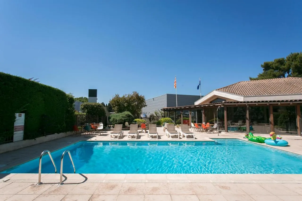 Ibis Avignon Sud Hotel 3*,