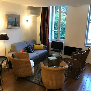 Duplex Face Au Palais Appartement