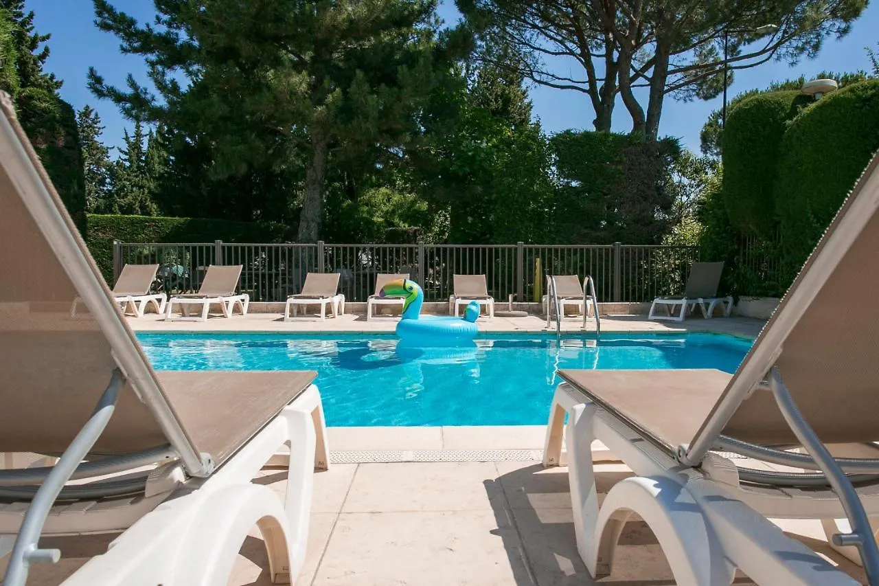 ***  Hotel ibis Avignon Sud France