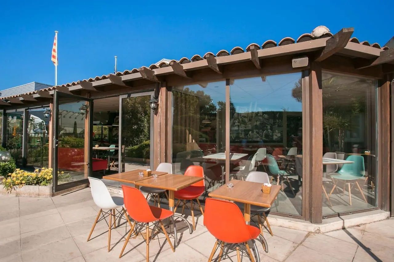 Hotel ibis Avignon Sud